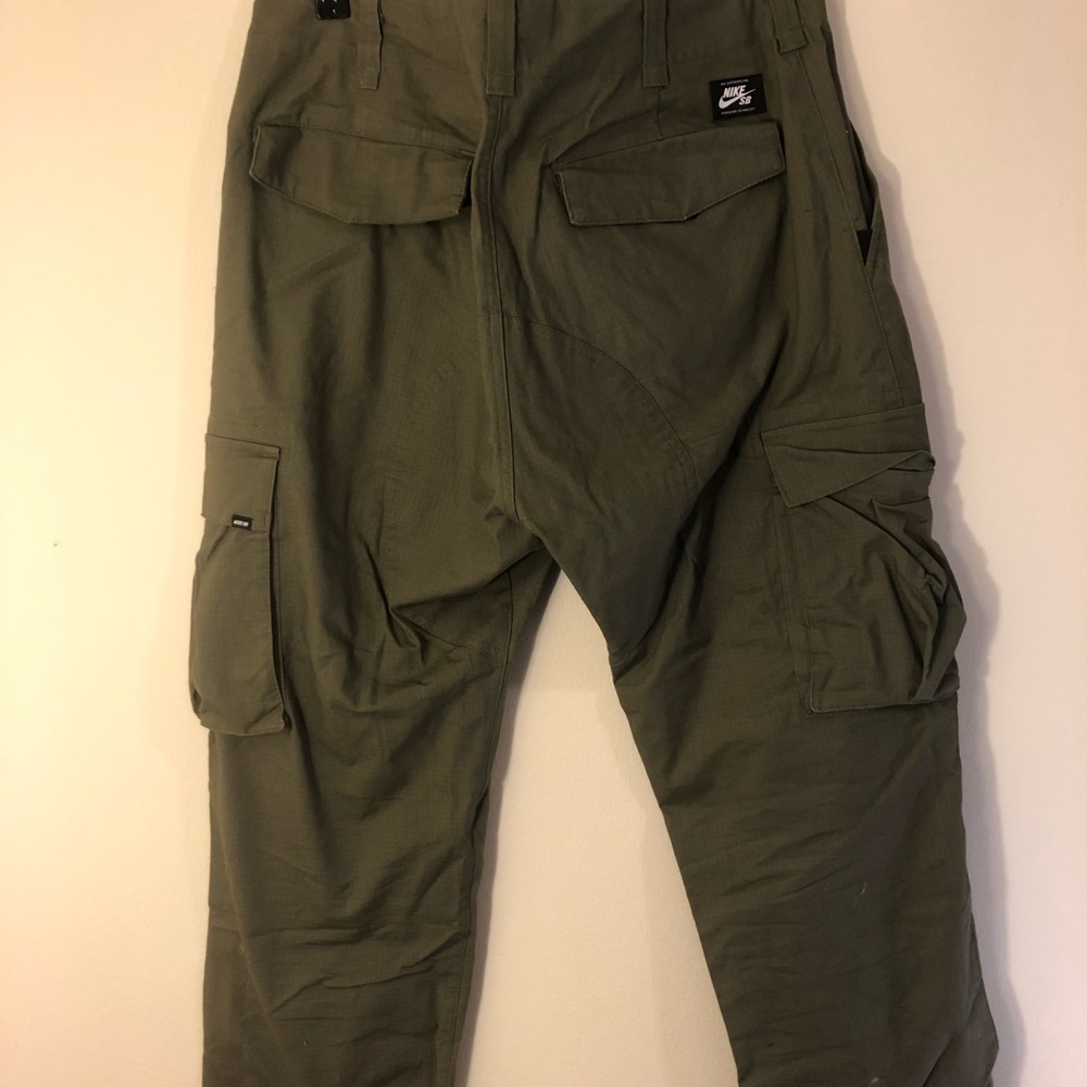 COPY - Nike SB Cargo pants, olive, size 30/Medium